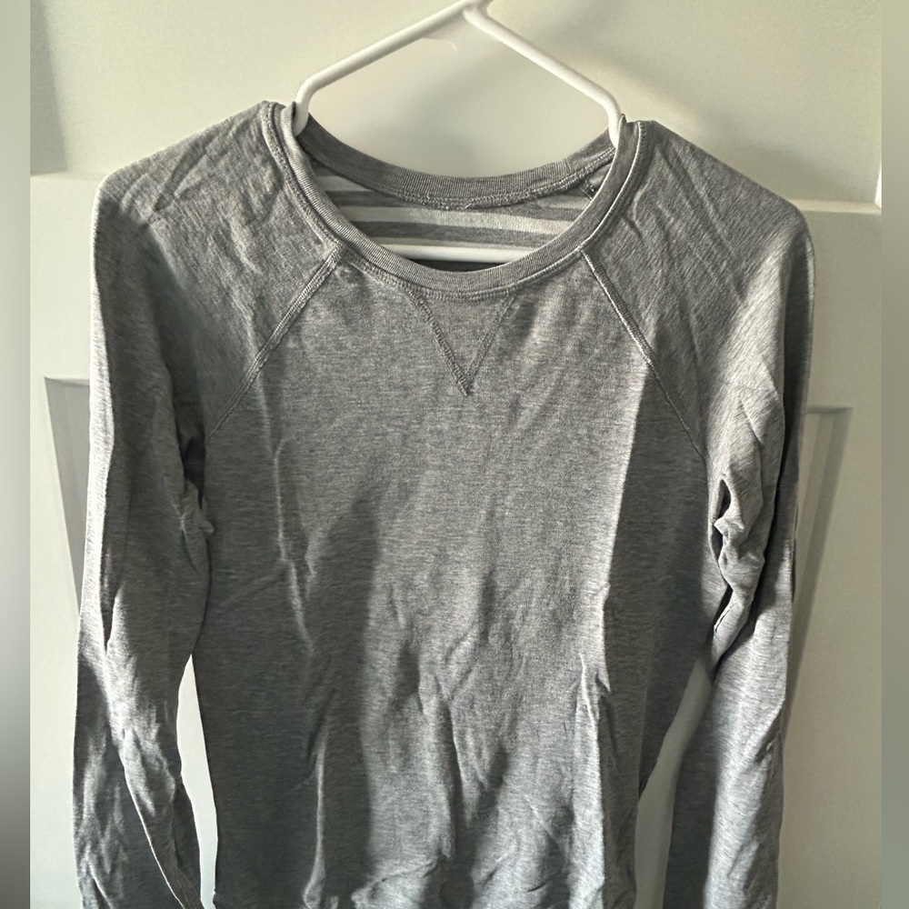 Lululemon heavy weight reversible long sleeve shirt - size 4